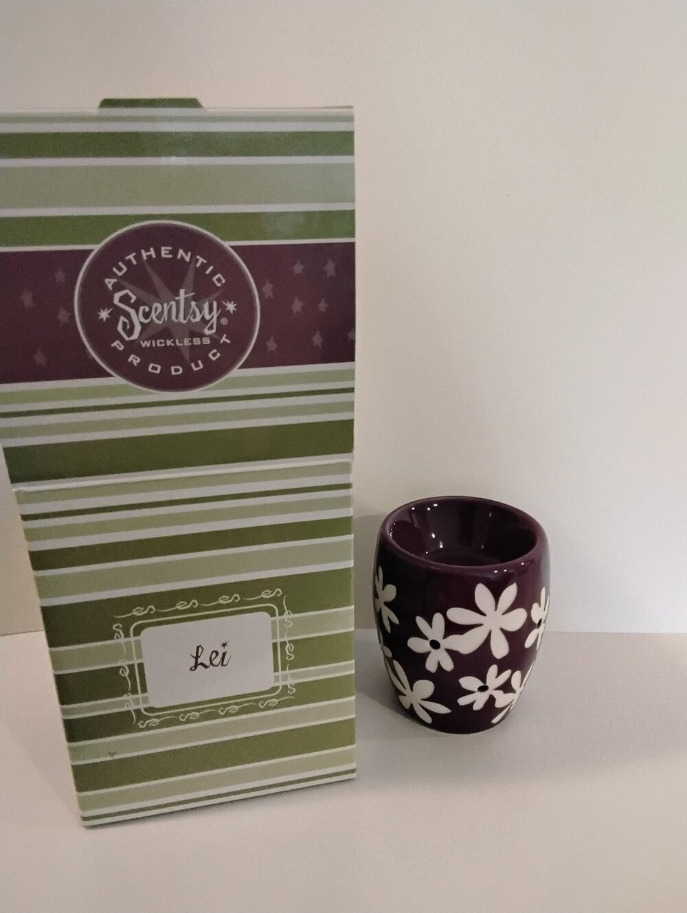 Scentsy Purple Floral Wax Warmer